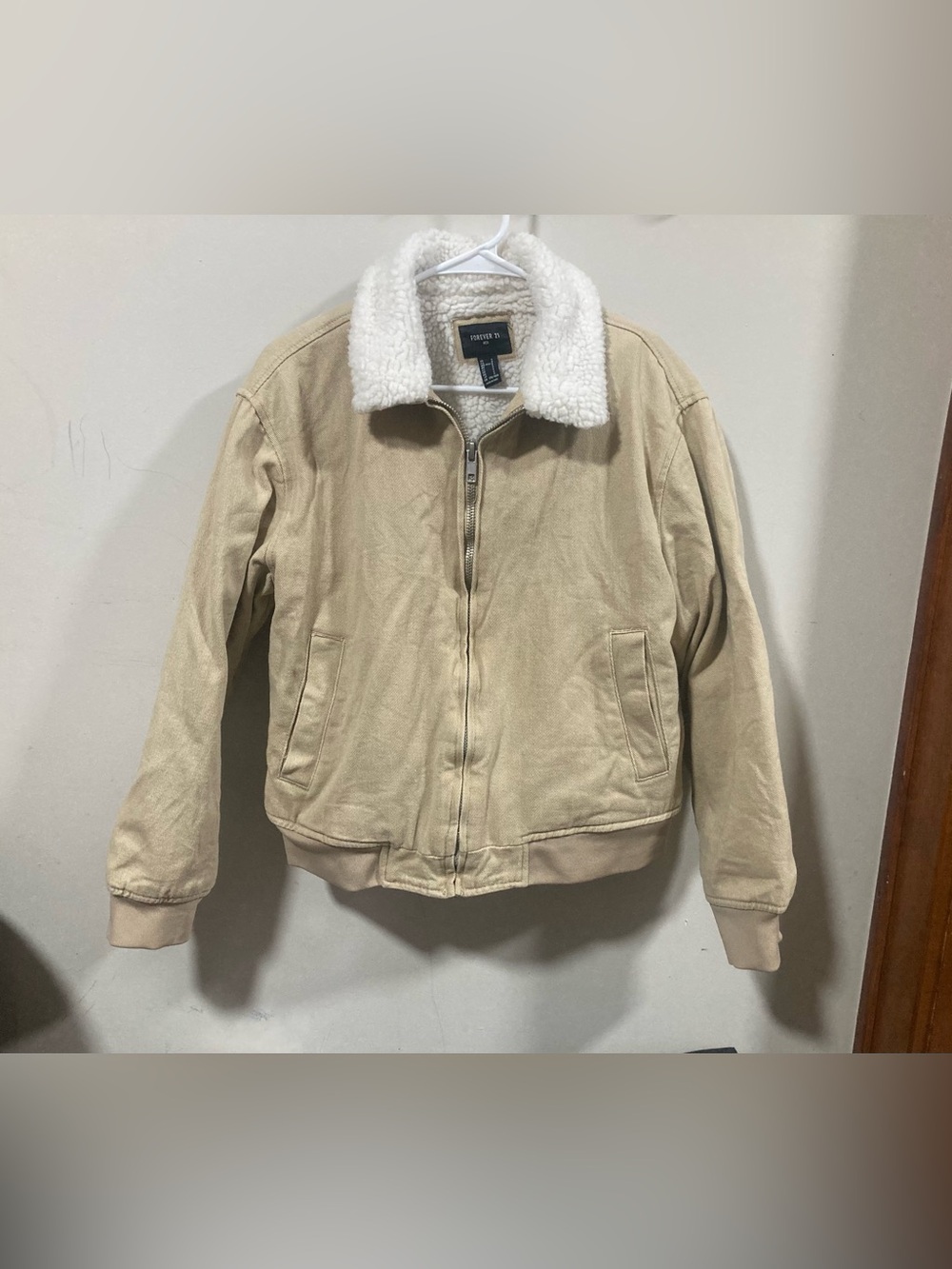 Forever 21 Beige Bomber Jacket with White Sherpa Collar Men’s Size Small